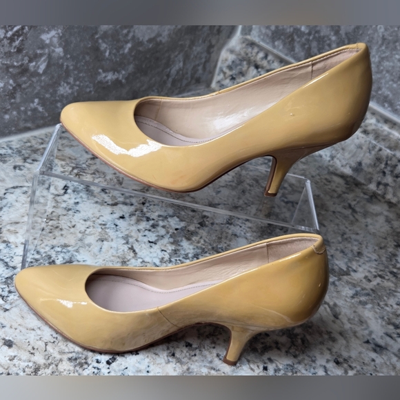 Shoes  Size36.    Vince Camuto - Picture 10 of 11